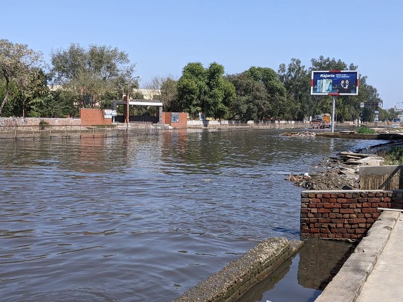 भिवाड़ी जलभराव: प्रशासन ने फैक्ट्रियों को गंदा पानी सीधे नाले में ना छोड़ने की टाइमलाइन दी